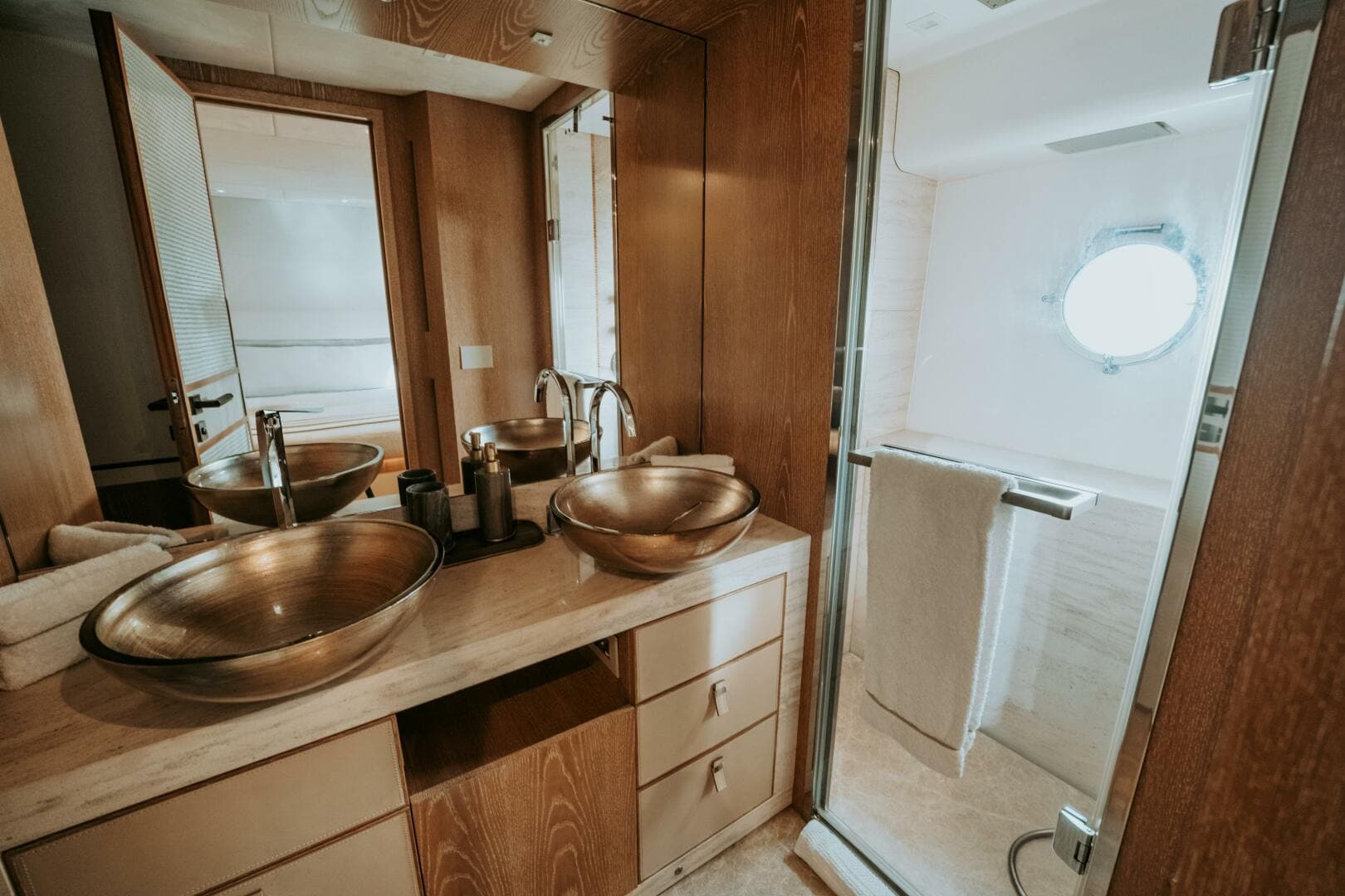 2013 Monte Carlo Yachts photo 11