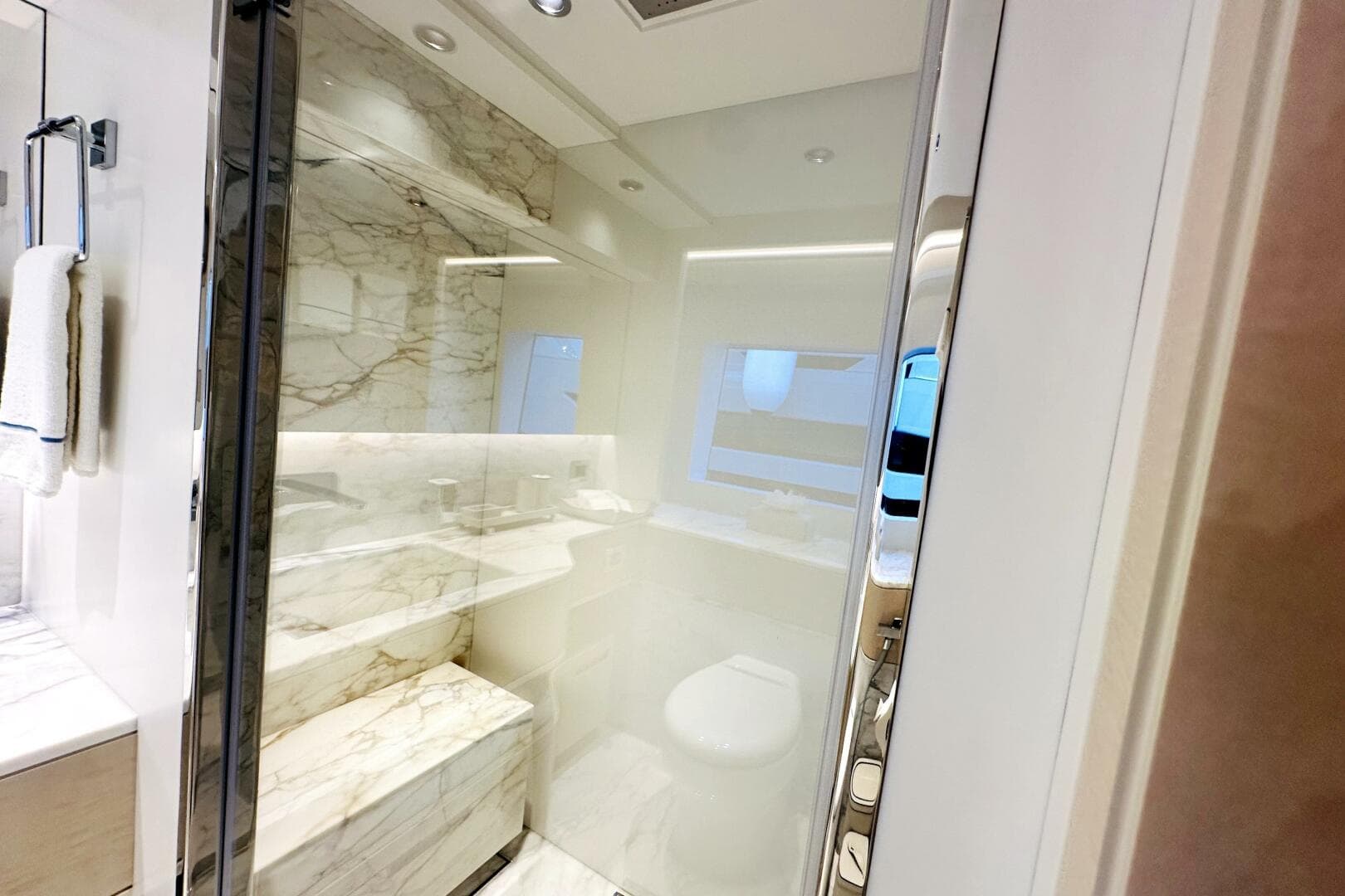 2024 Majesty Yachts 120 photo 26