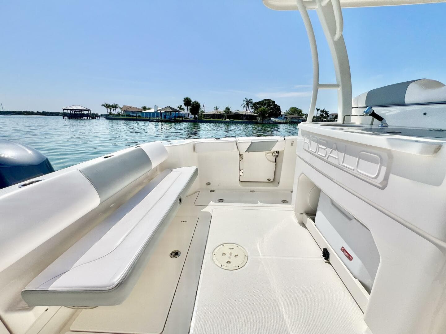 2020 Robalo R302 photo 8