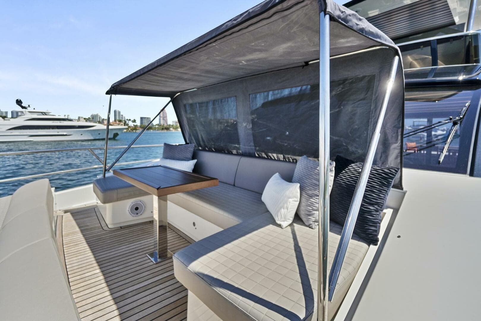 2023 Astondoa 66 Flybridge photo 9