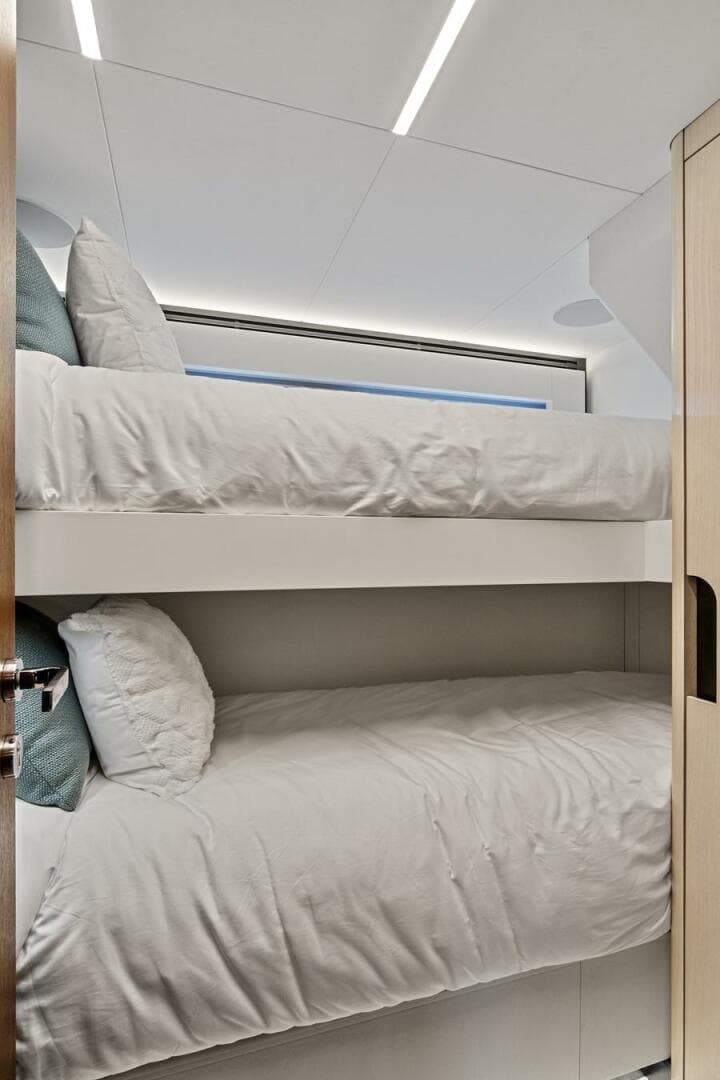 2023 Astondoa 66 Flybridge photo 39