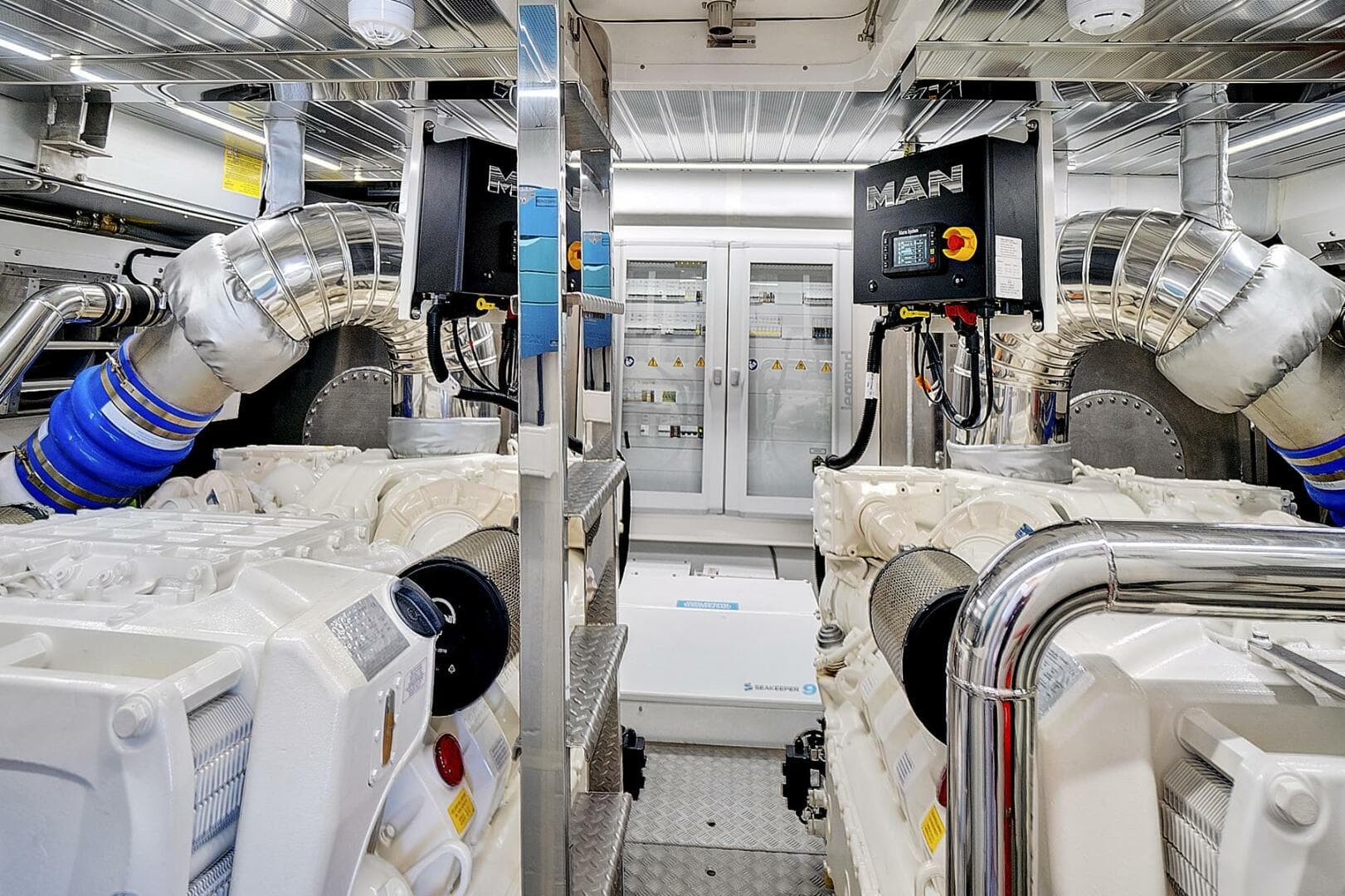 2023 Astondoa 66 Flybridge photo 41