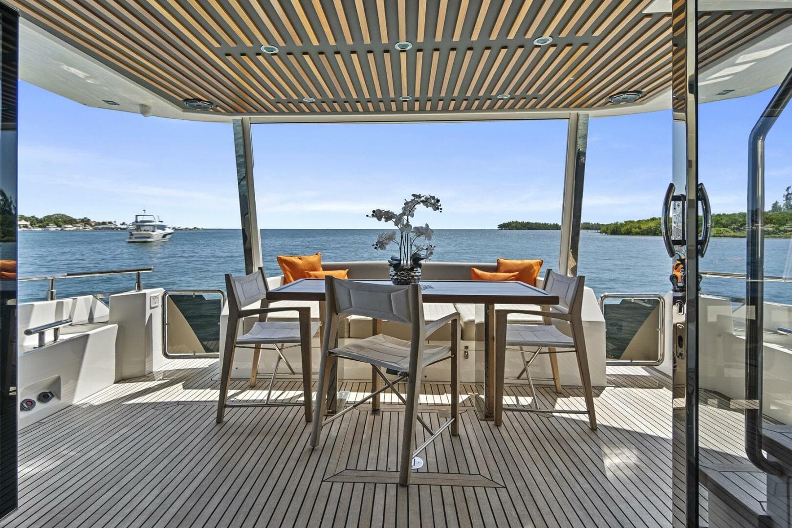 2023 Astondoa 66 Flybridge photo 7