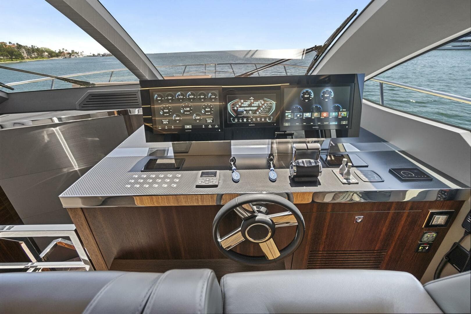 2023 Astondoa 66 Flybridge photo 24