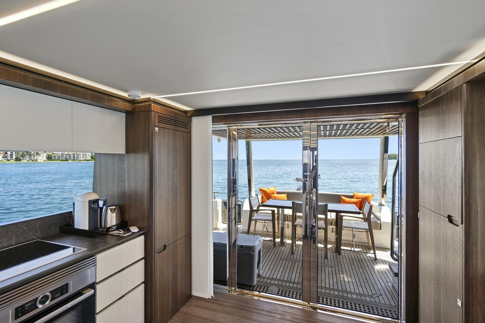 2023 Astondoa 66 Flybridge photo 16