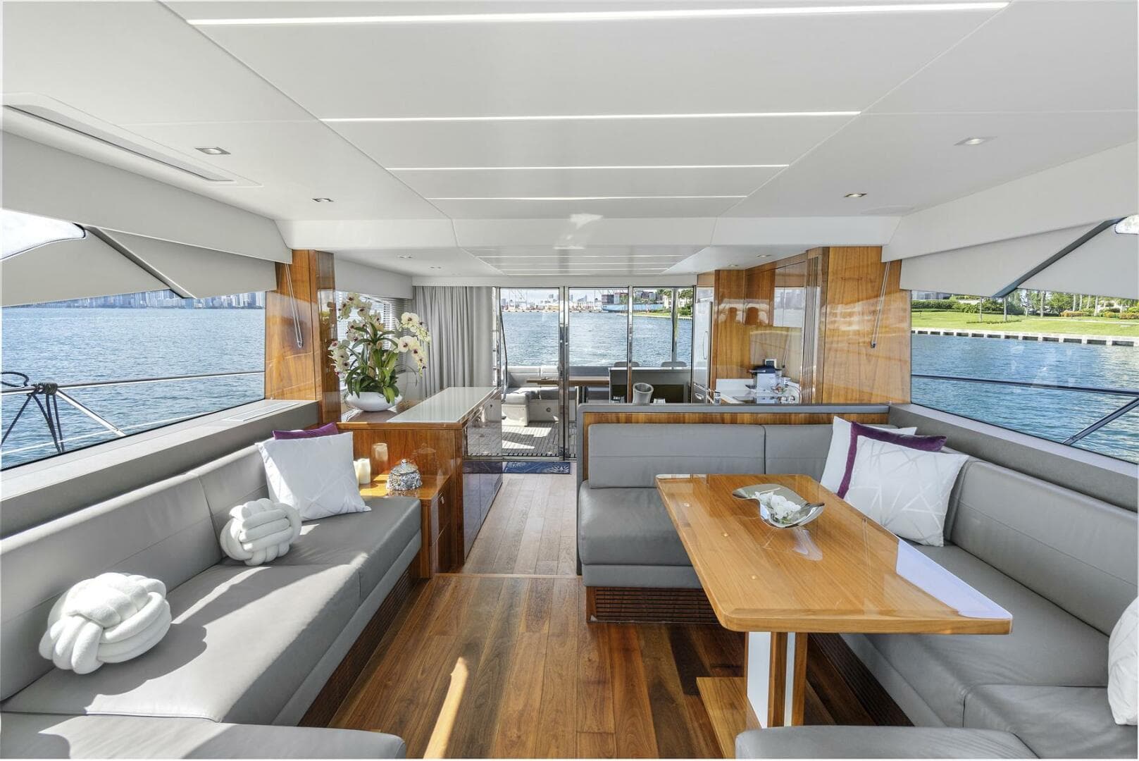 2019 Sunseeker Manhattan 66 photo 17