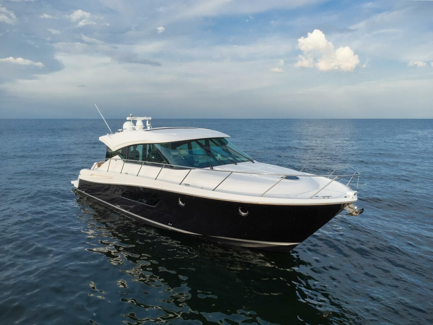 2017 Tiara Yachts C53 Coupe photo 3