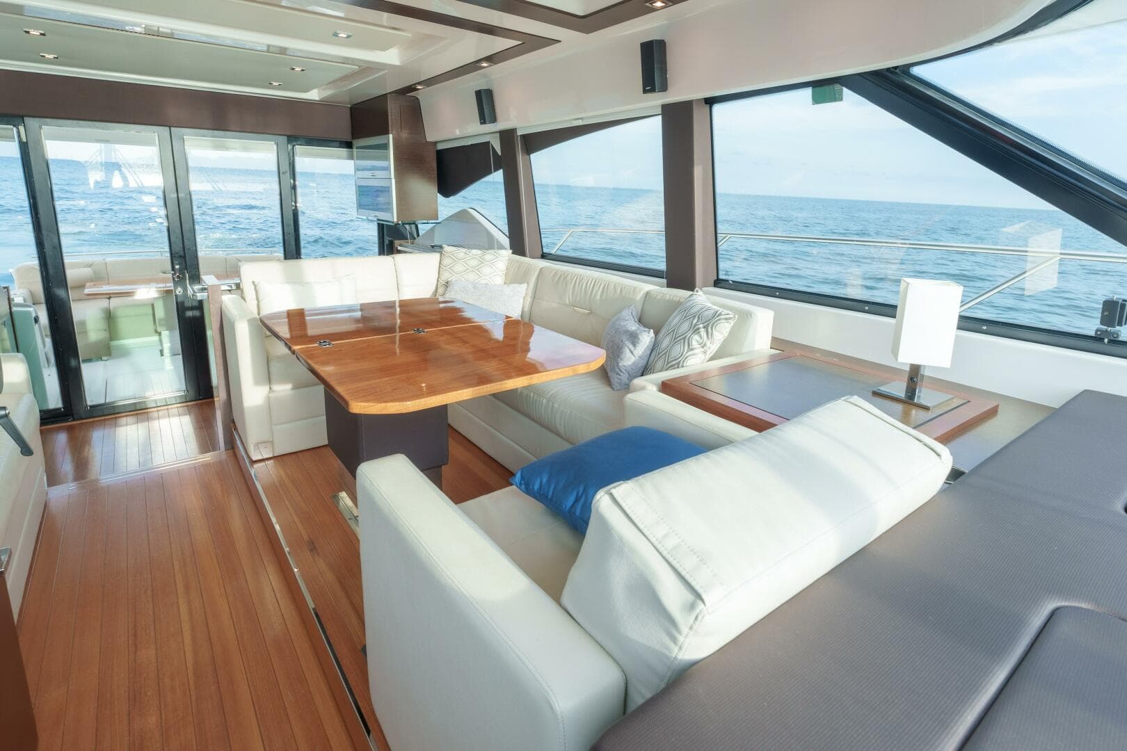 2017 Tiara Yachts C53 Coupe photo 22