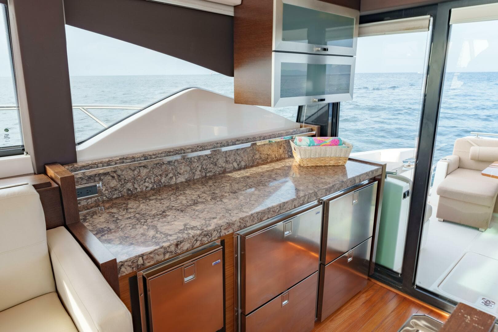 2017 Tiara Yachts C53 Coupe photo 20