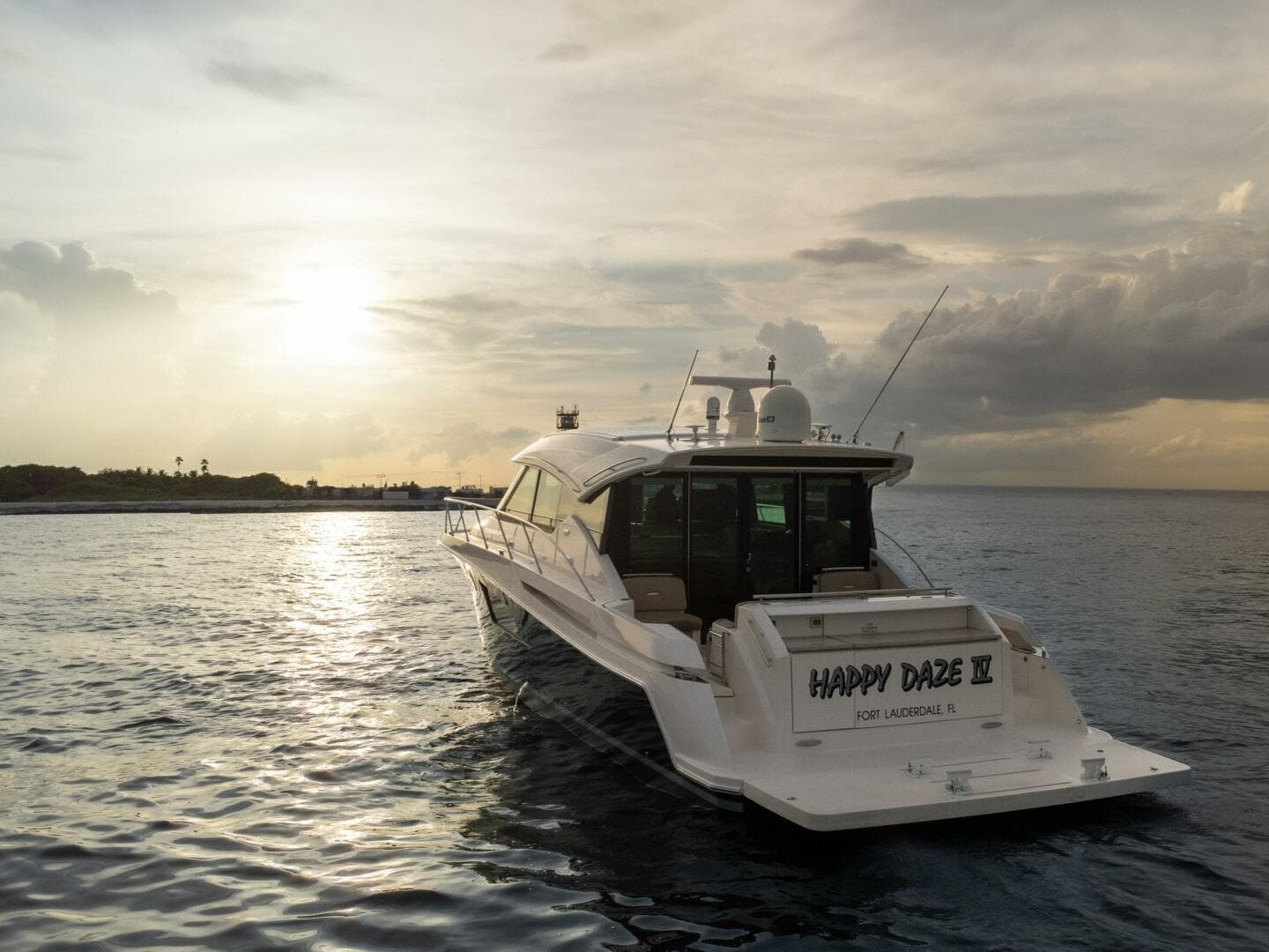 2017 Tiara Yachts C53 Coupe photo 9