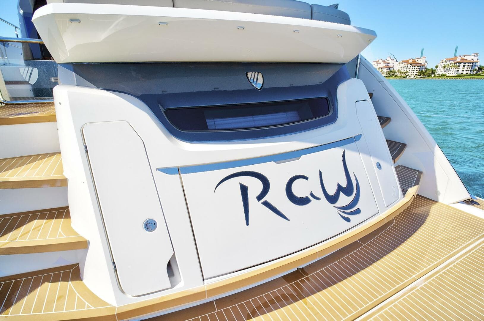 2021 Fairline Squadron 68 photo 10