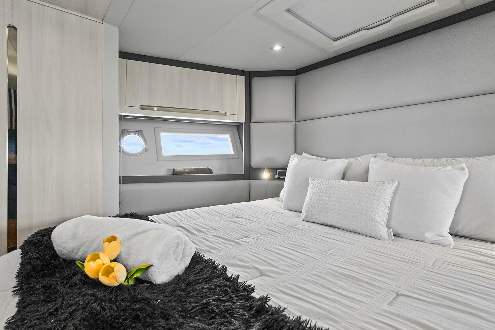 2021 Fairline Squadron 68 photo 36