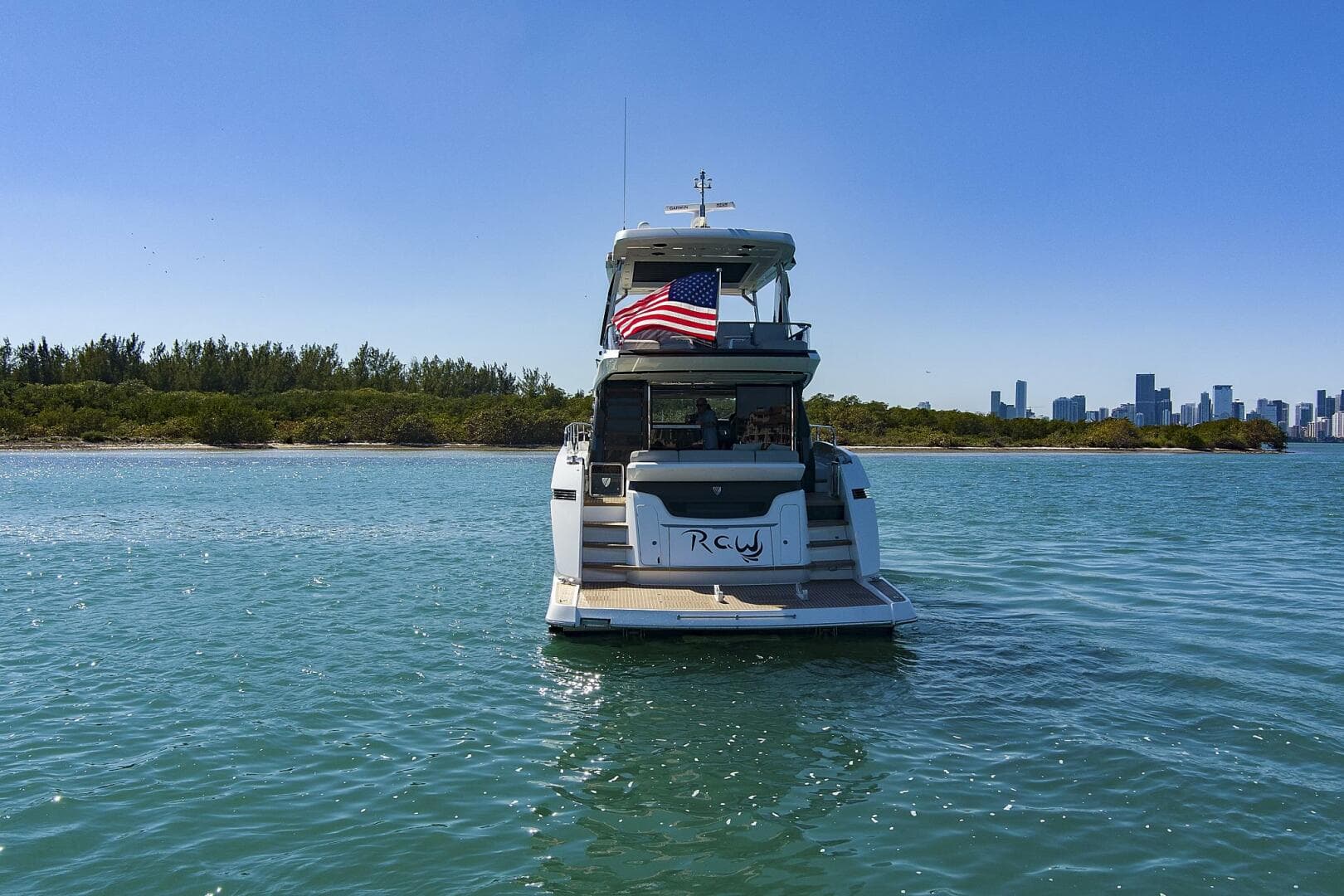 2021 Fairline Squadron 68 photo 4