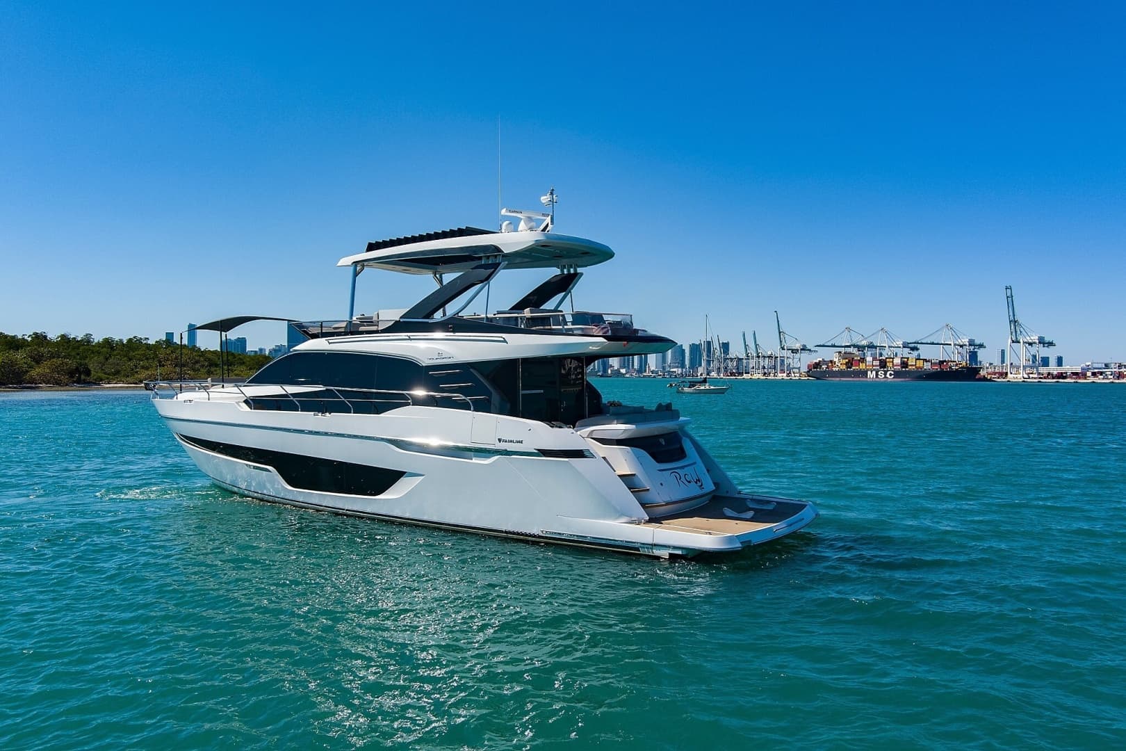 2021 Fairline Squadron 68 photo 2