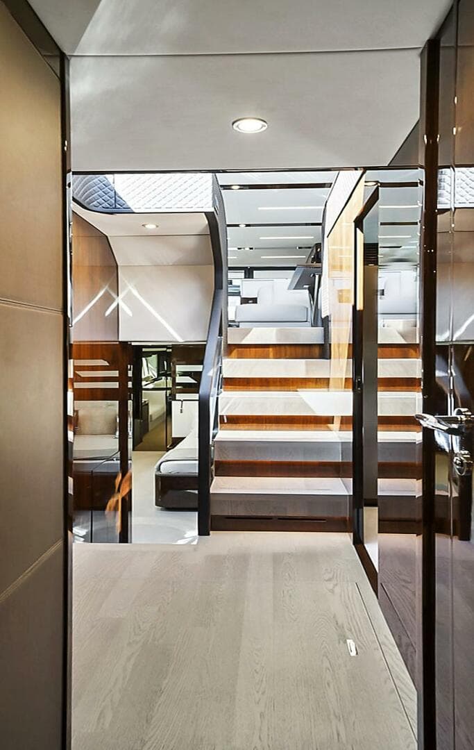 2021 Fairline Squadron 68 photo 29