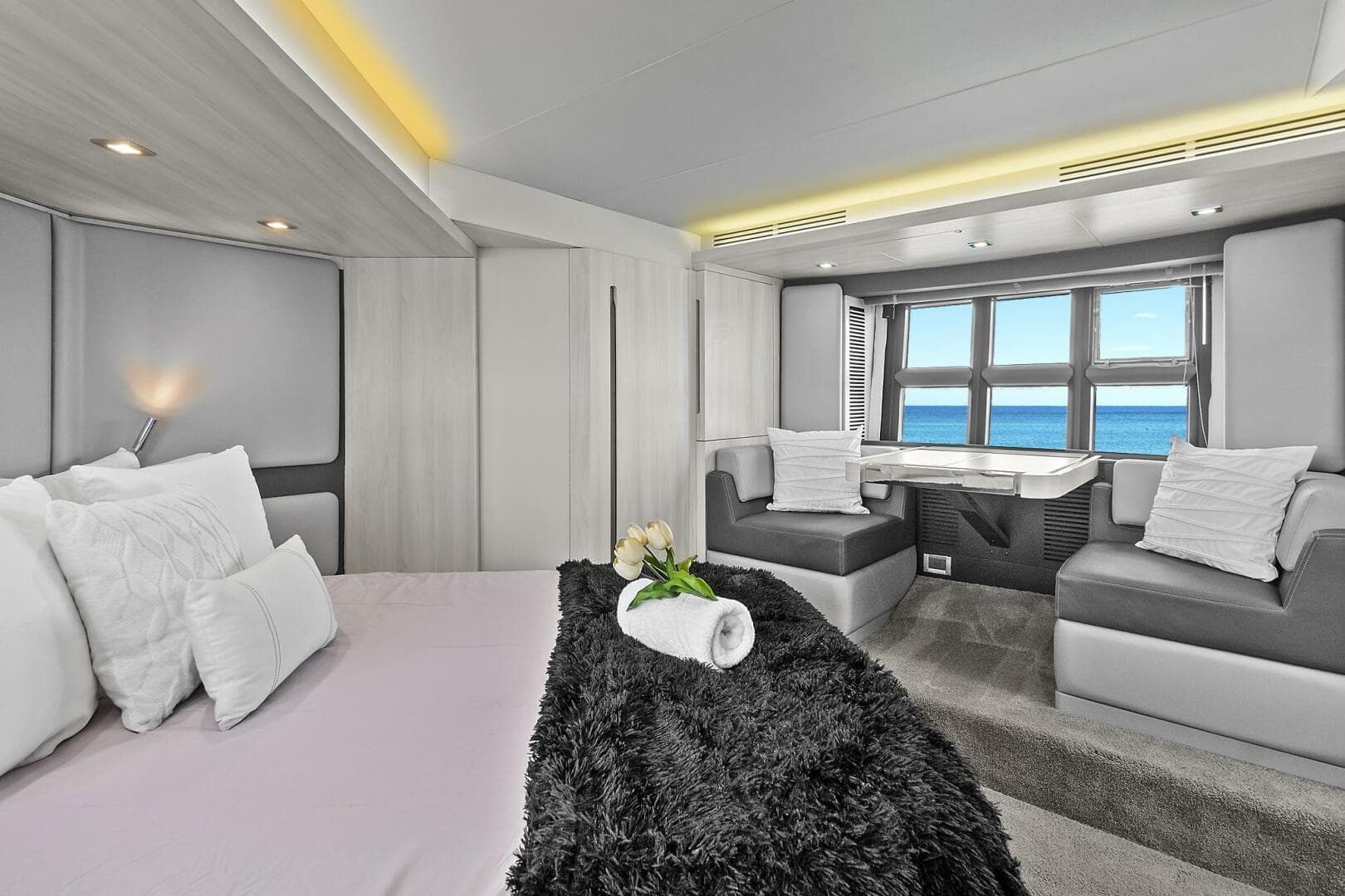 2021 Fairline Squadron 68 photo 33