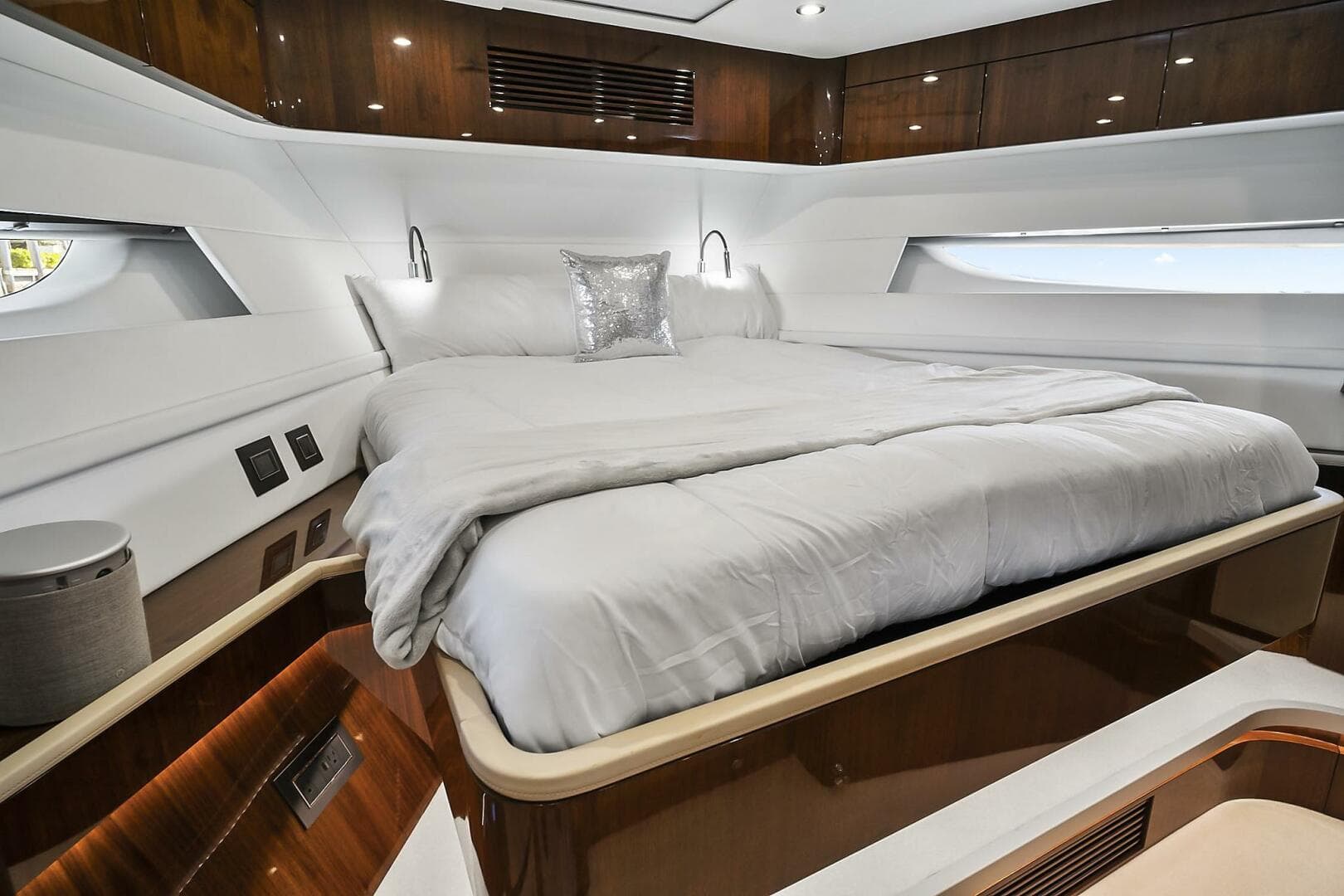 2021 Fairline Squadron 68 photo 40