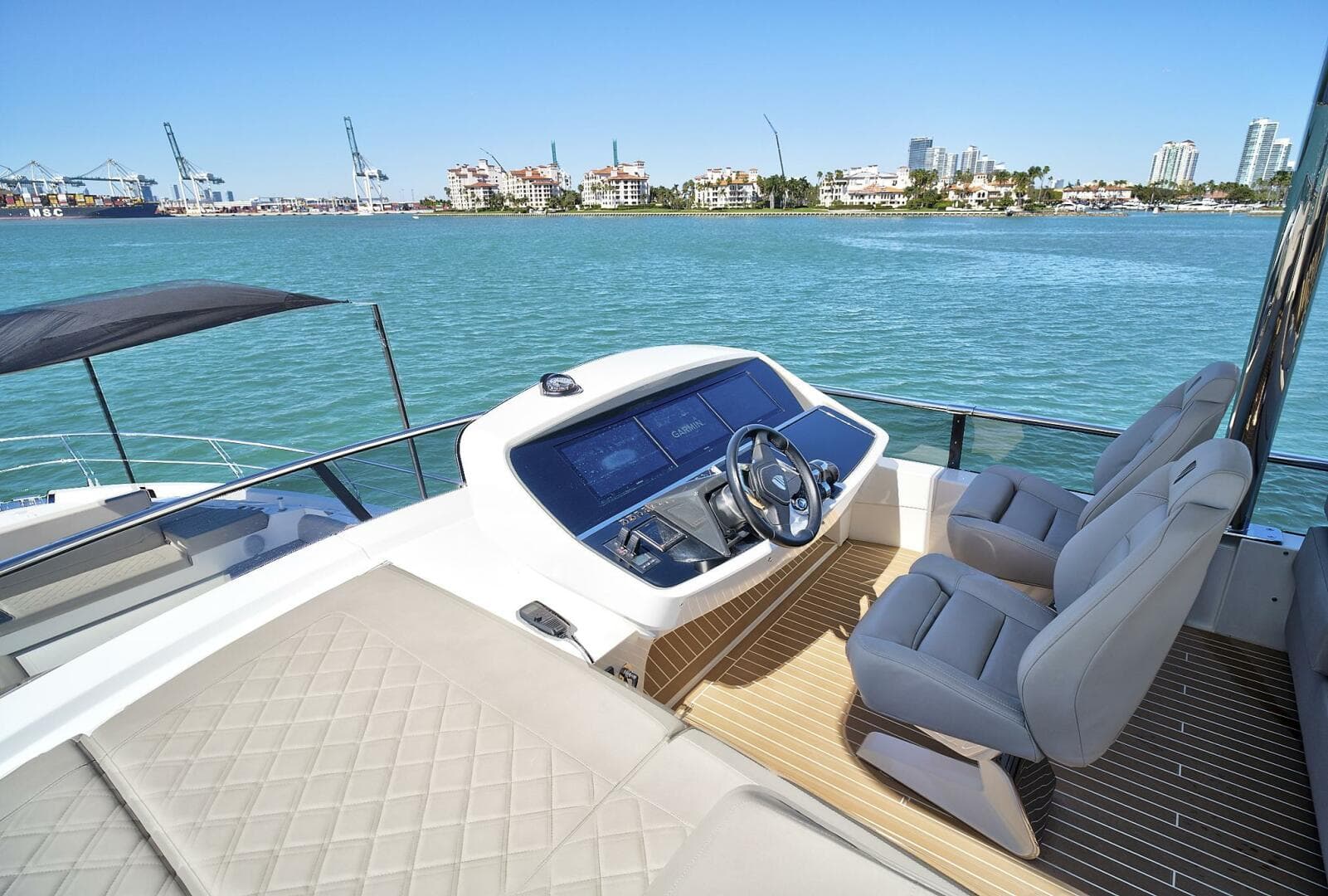 2021 Fairline Squadron 68 photo 15