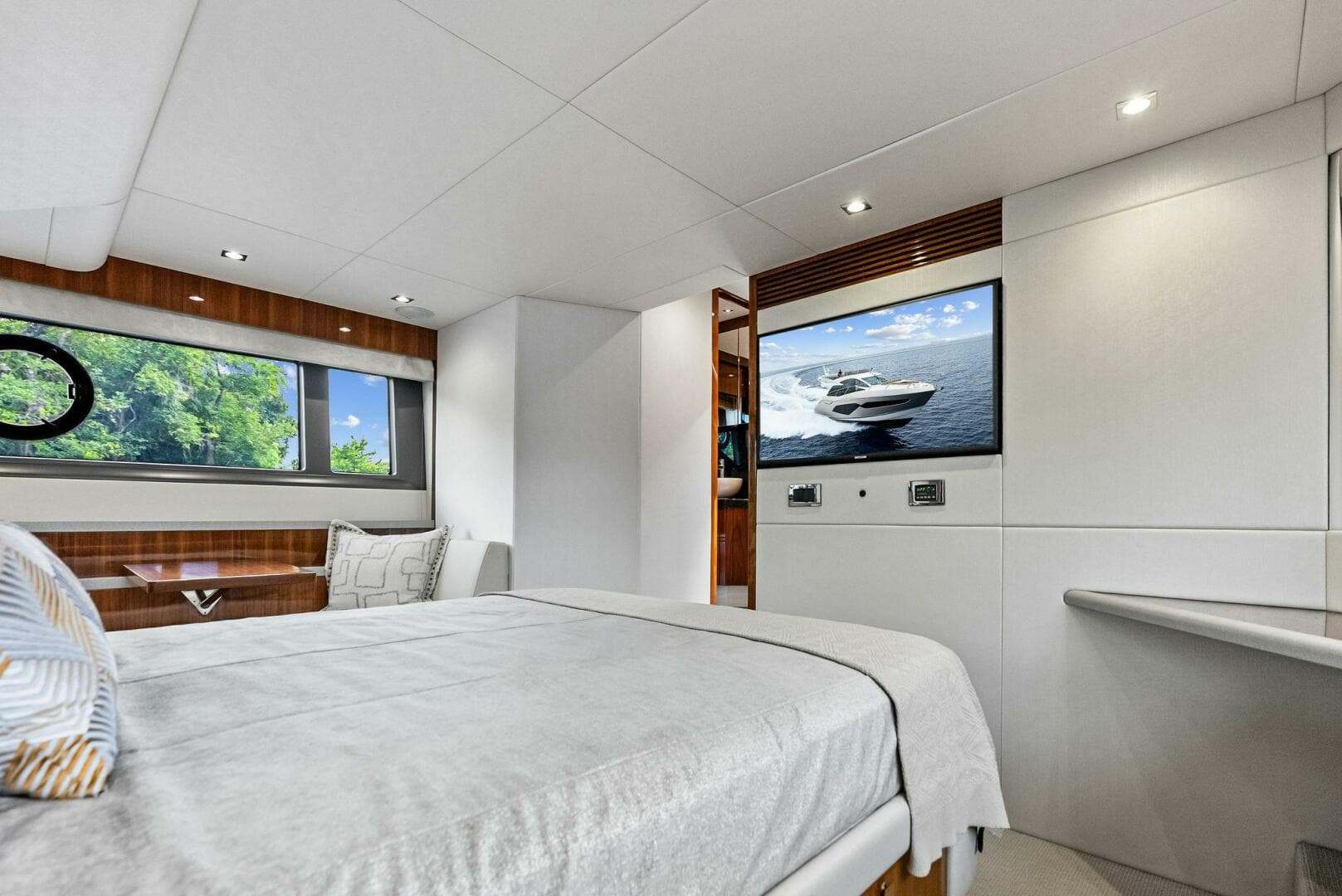 2020 Sunseeker Manhattan 52 photo 55