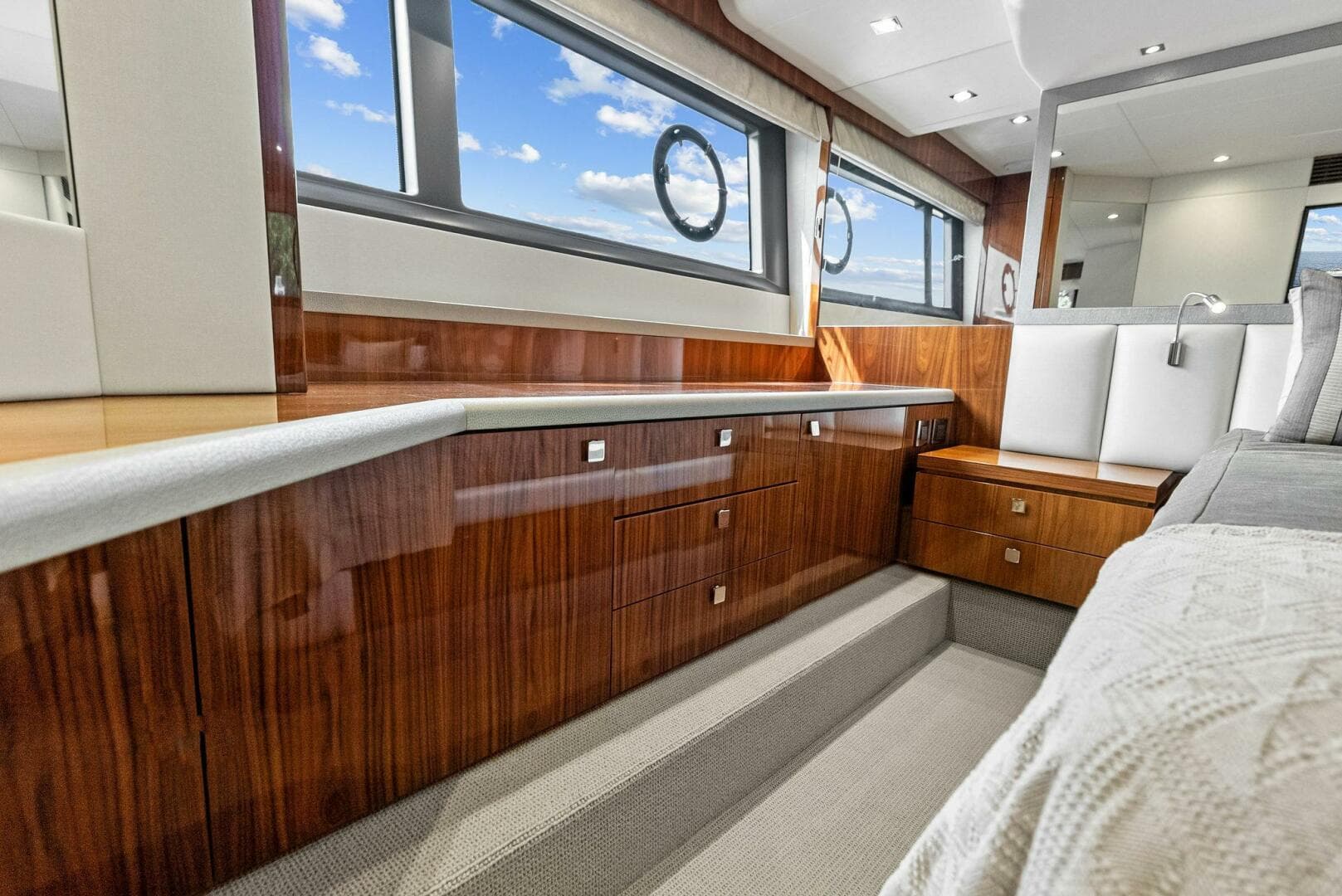 2020 Sunseeker Manhattan 52 photo 54
