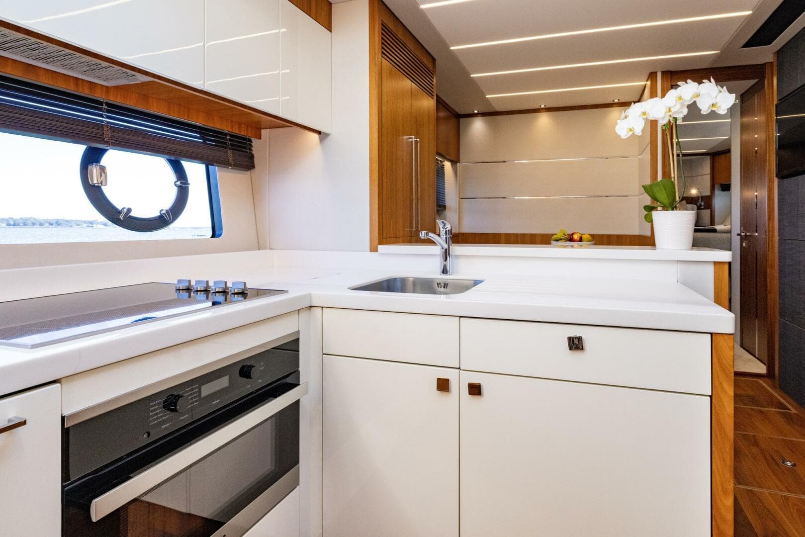 2020 Sunseeker Predator photo 52