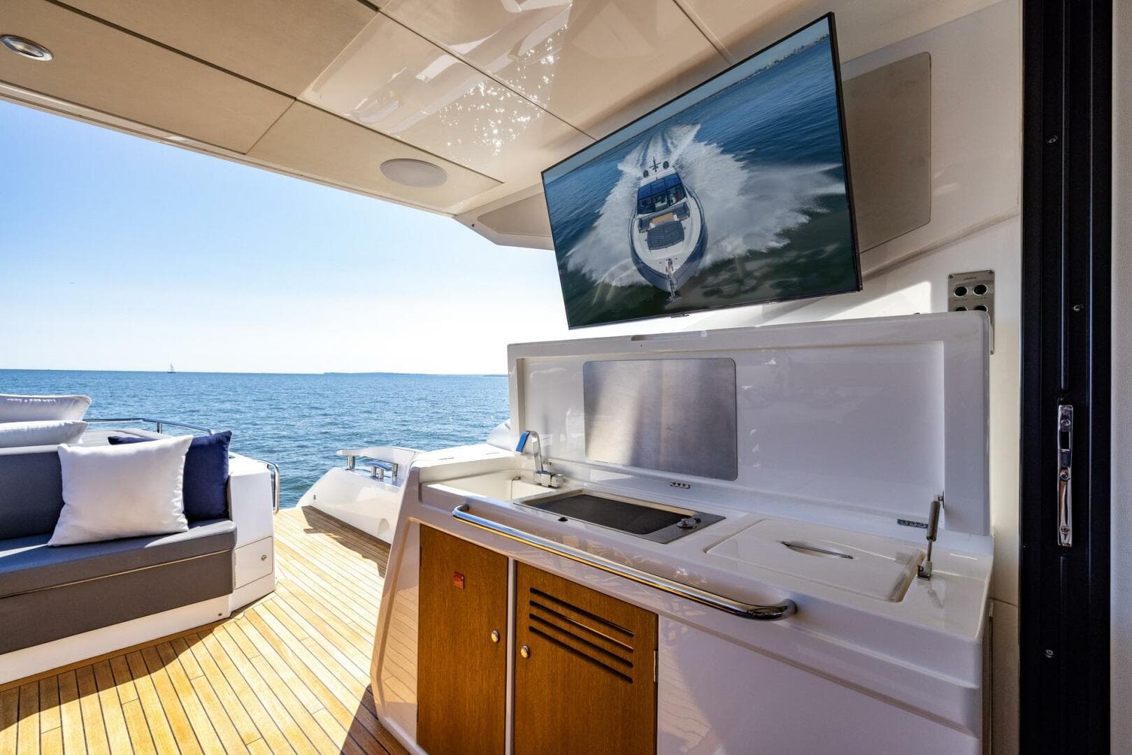 2020 Sunseeker Predator photo 65