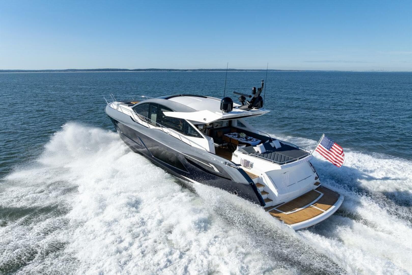 2020 Sunseeker Predator photo 17