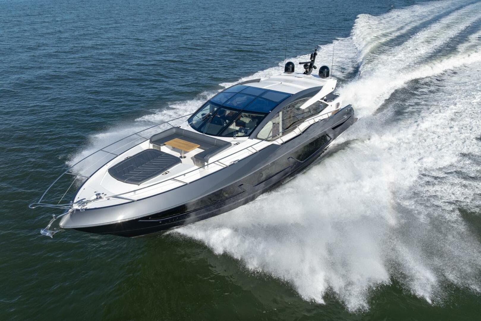 2020 Sunseeker Predator photo 15