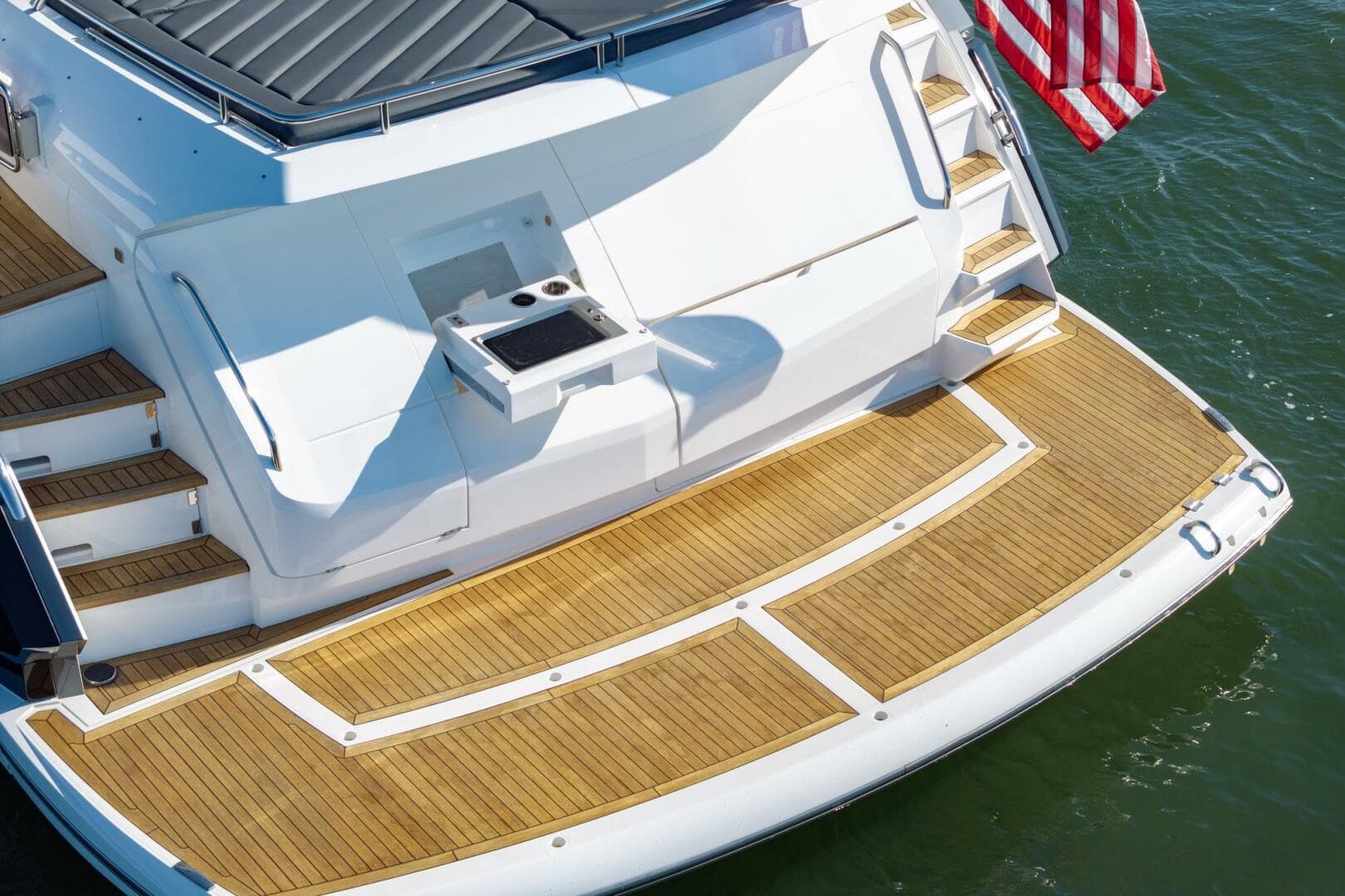2020 Sunseeker Predator photo 12