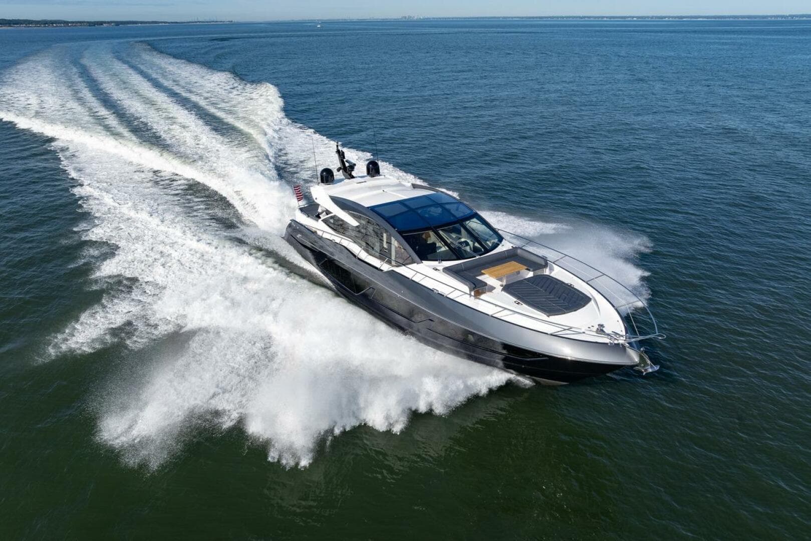 2020 Sunseeker Predator photo 21