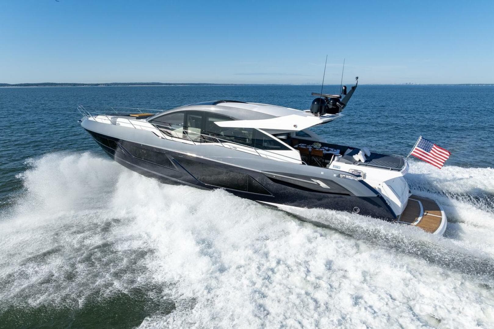 2020 Sunseeker Predator photo 18