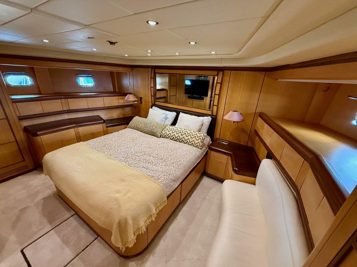 2005 Mangusta 92 photo 17
