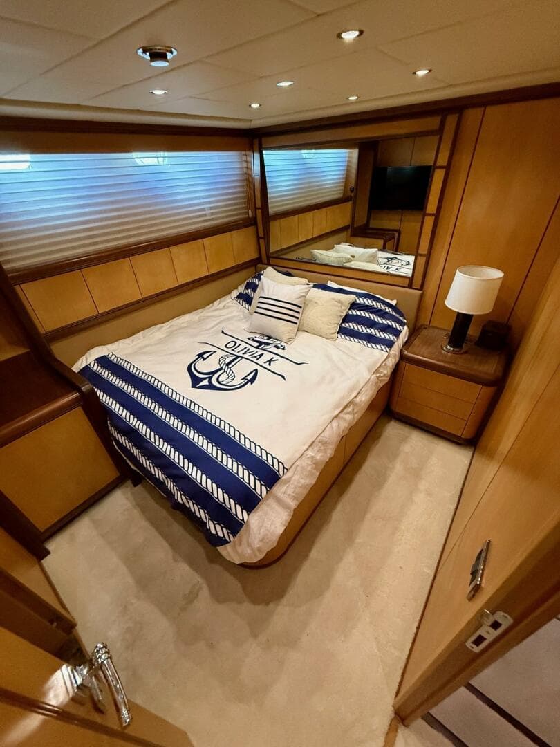 2005 Mangusta 92 photo 9