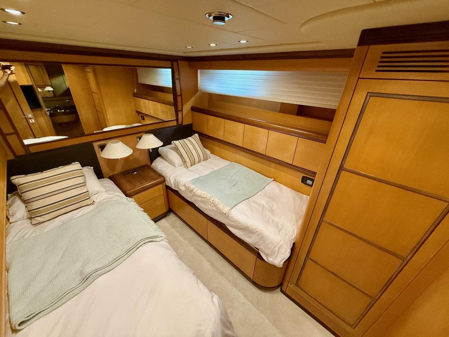 2005 Mangusta 92 photo 15
