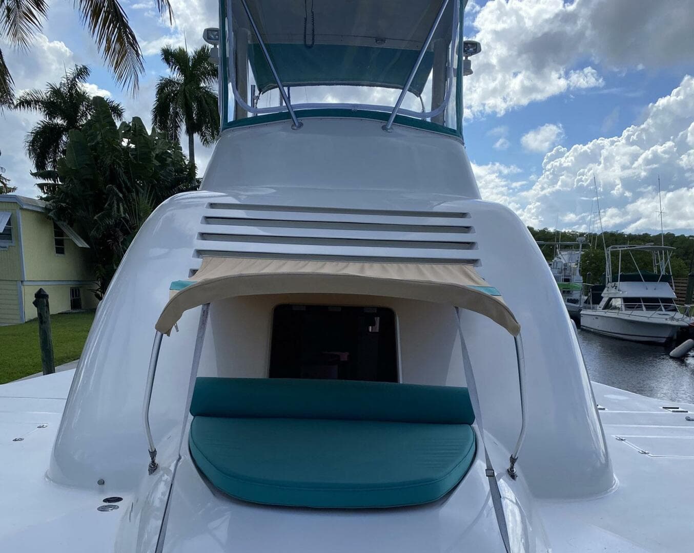 2002 Custom 64 photo 9