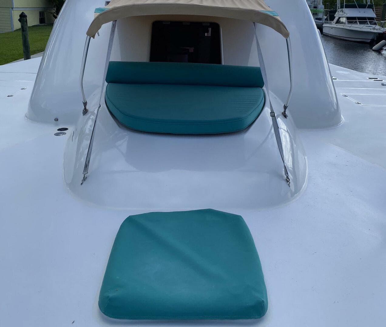 2002 Custom 64 photo 8