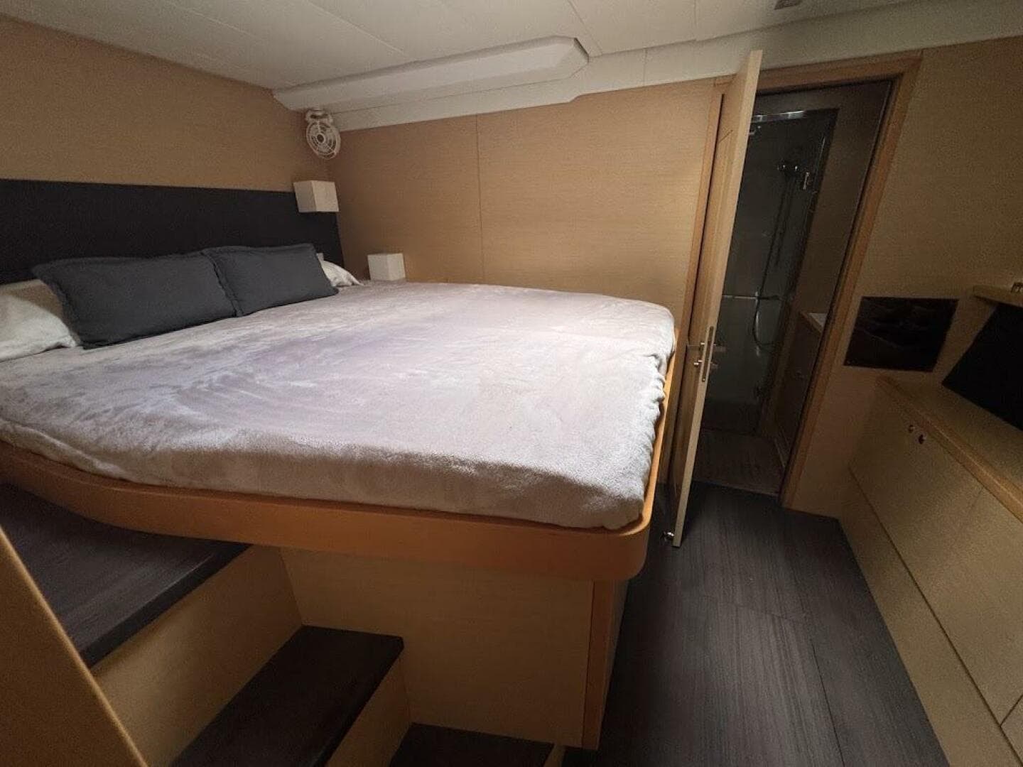 2015 Lagoon photo 17