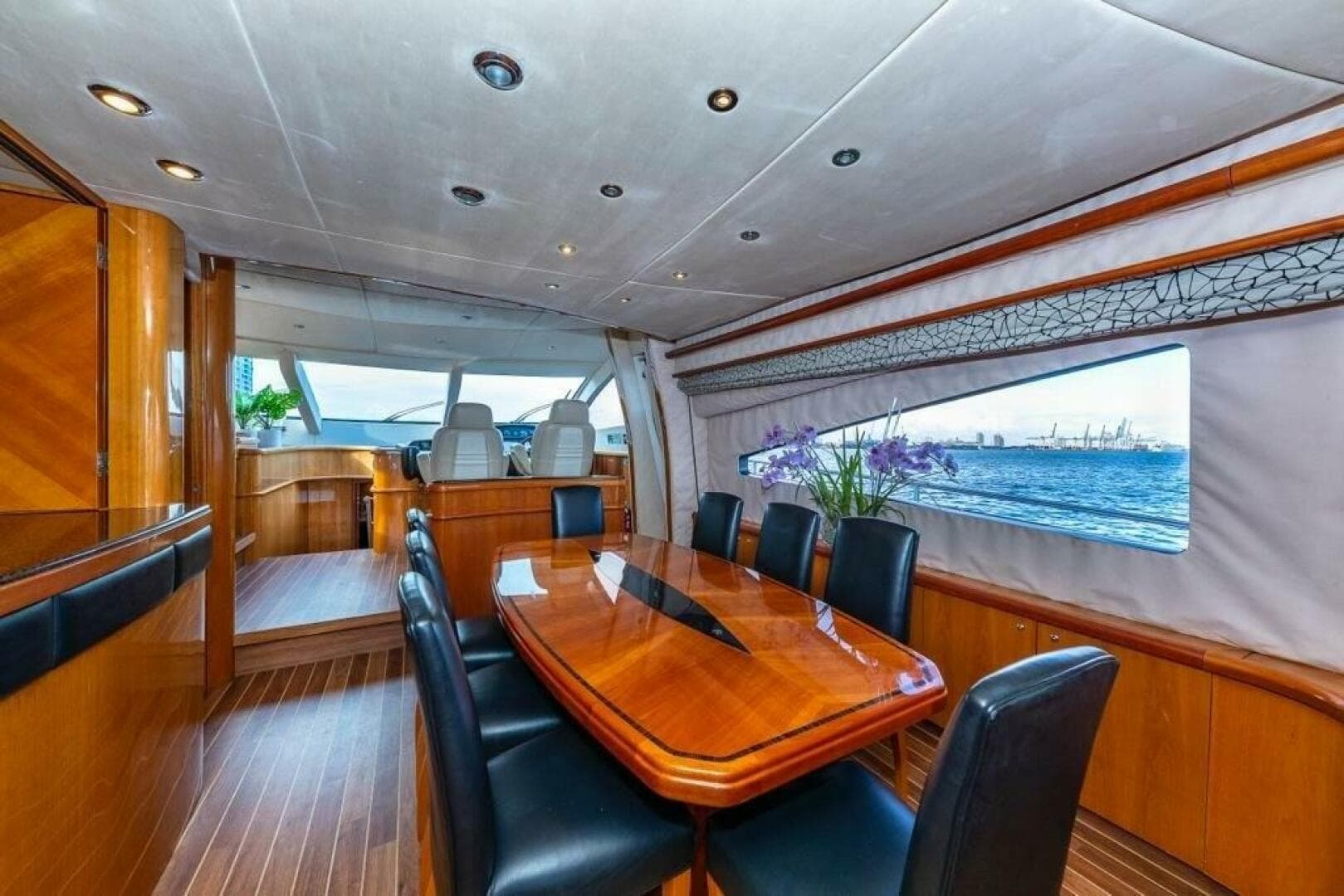 2003 Sunseeker 82 Yacht photo 9