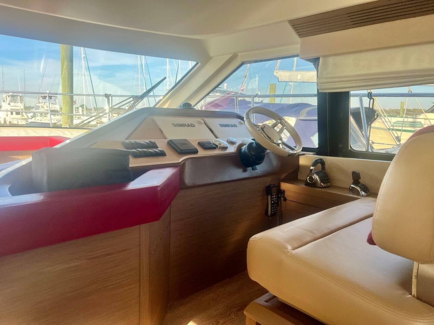 2017 Beneteau Monte Carlo 4 photo 12