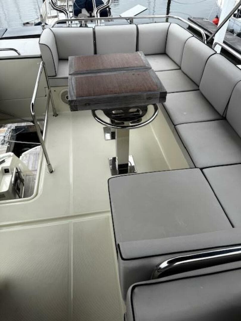 2017 Beneteau Monte Carlo 4 photo 18