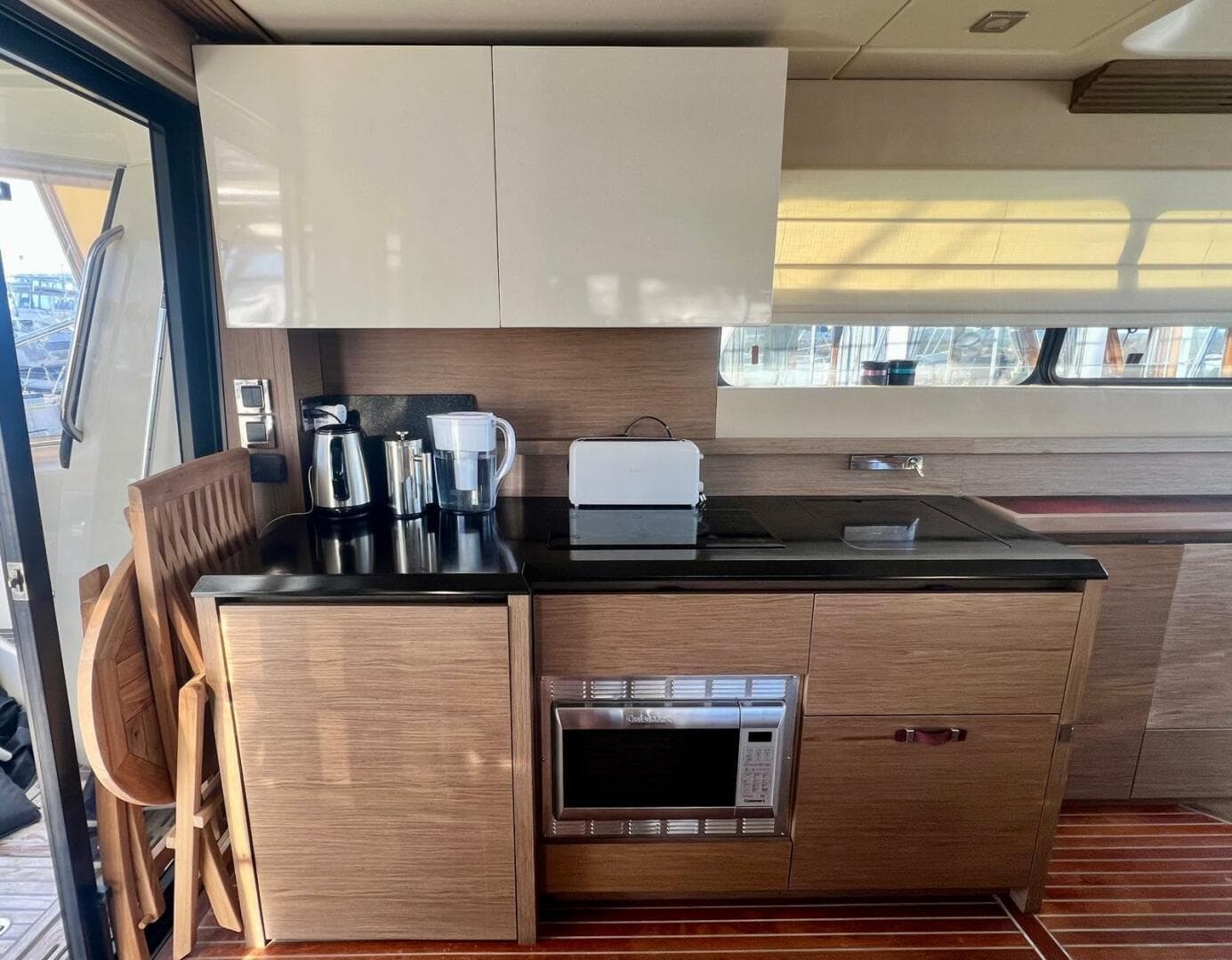 2017 Beneteau Monte Carlo 4 photo 13