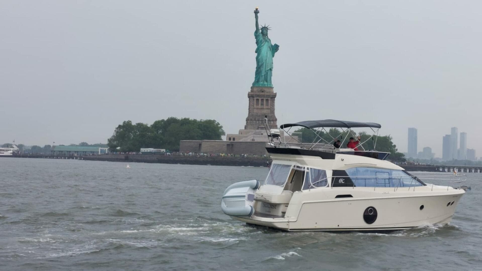 2017 Beneteau Monte Carlo 4 photo 2