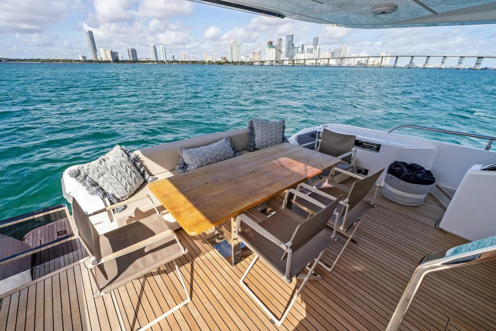 2024 Ferretti Yachts 720 photo 32