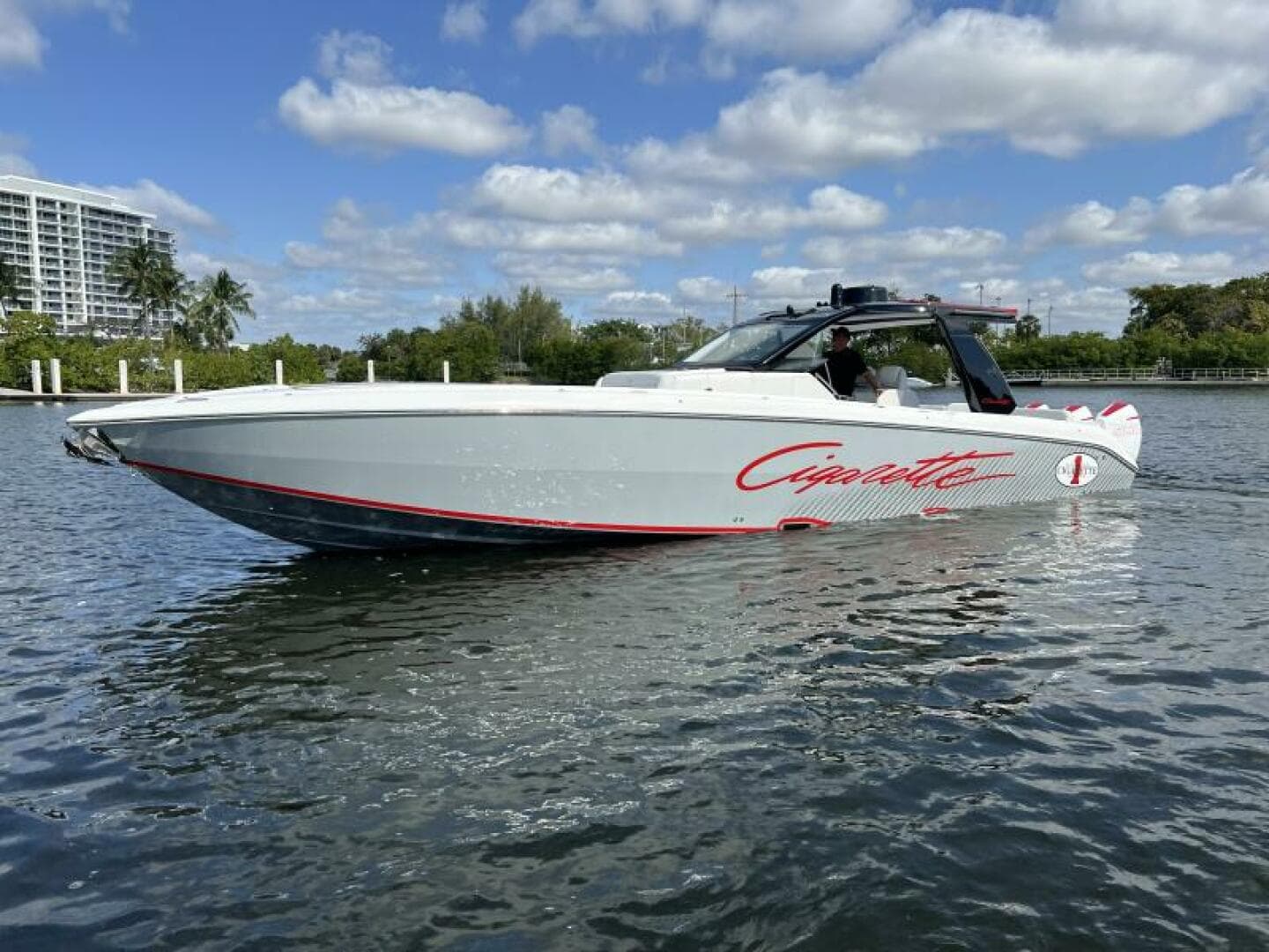 2025 Cigarette NightHawk photo 10