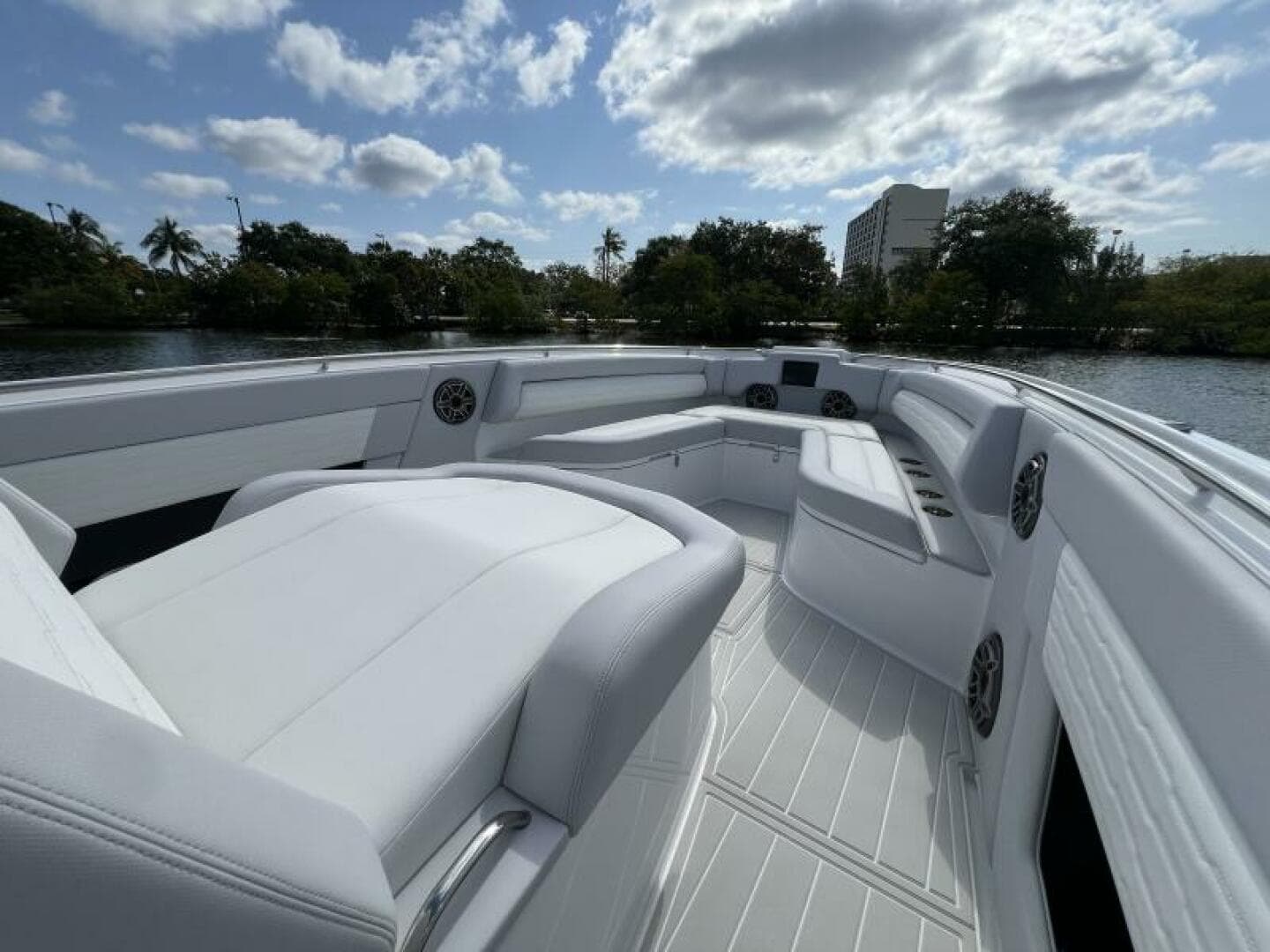 2025 Cigarette NightHawk photo 27