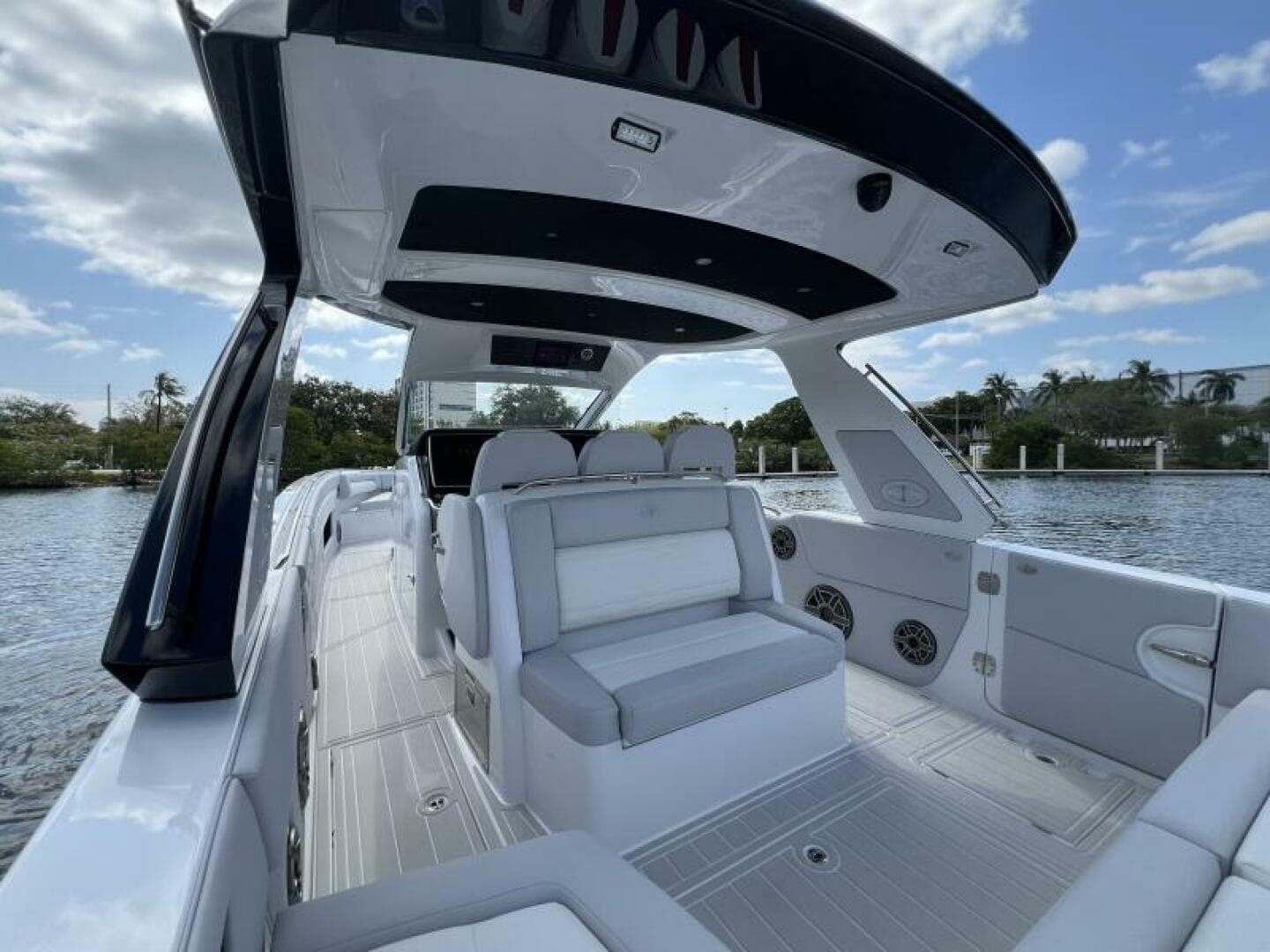 2025 Cigarette NightHawk photo 19