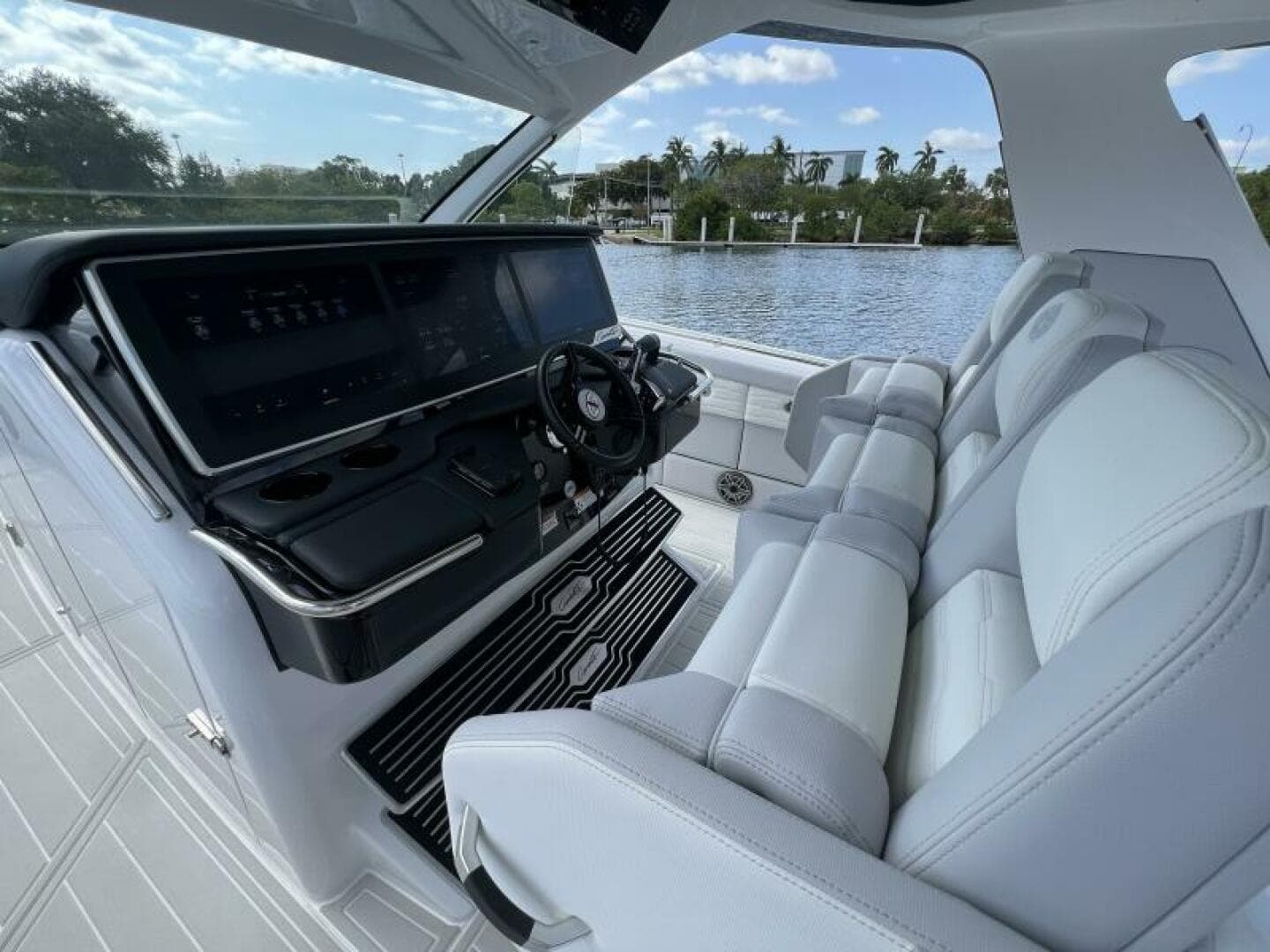 2025 Cigarette NightHawk photo 20