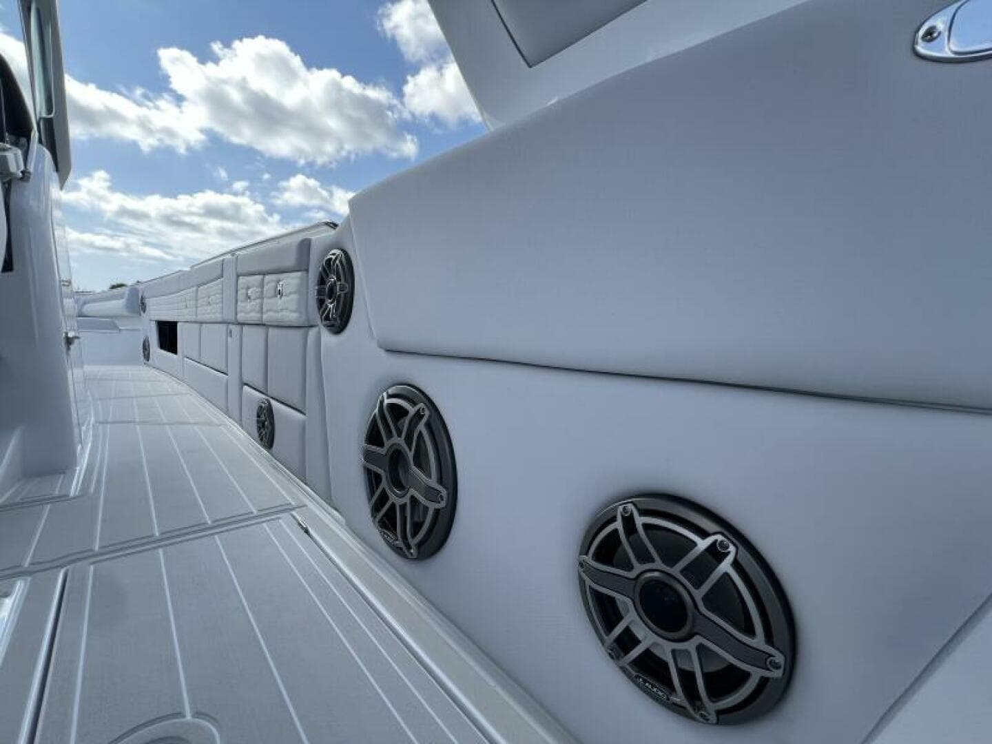 2025 Cigarette NightHawk photo 37