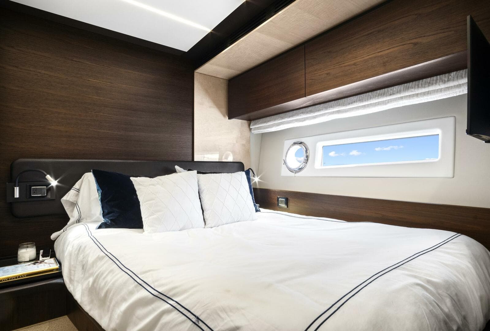 2017 Azimut 72 Flybridge photo 40