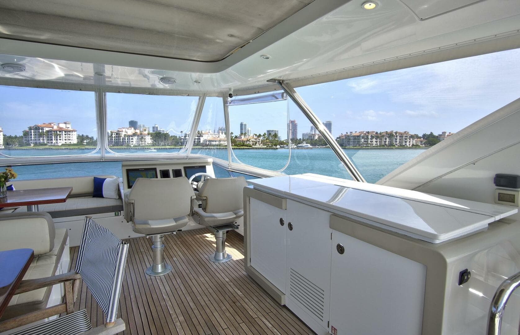 2017 Azimut 72 Flybridge photo 16